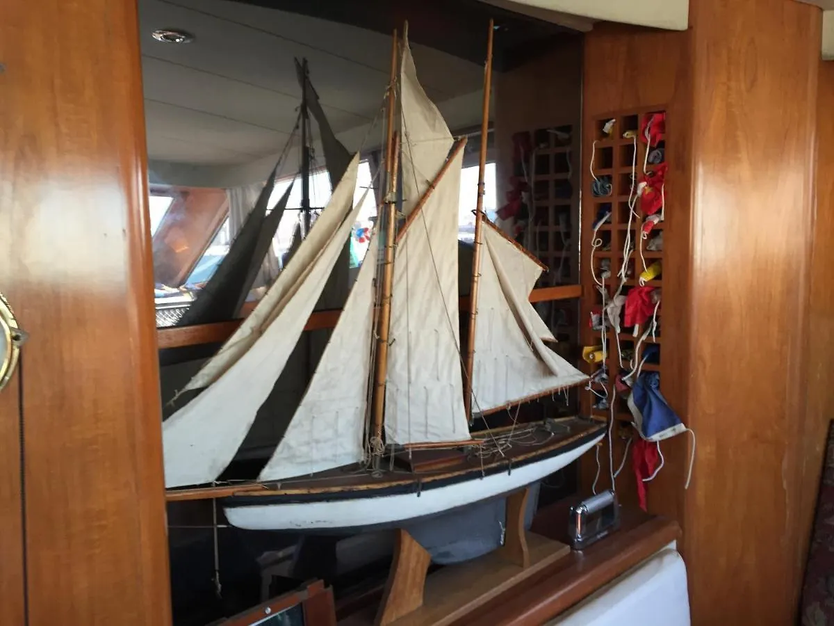 Homestay The Boathouse Apartment Malaga
